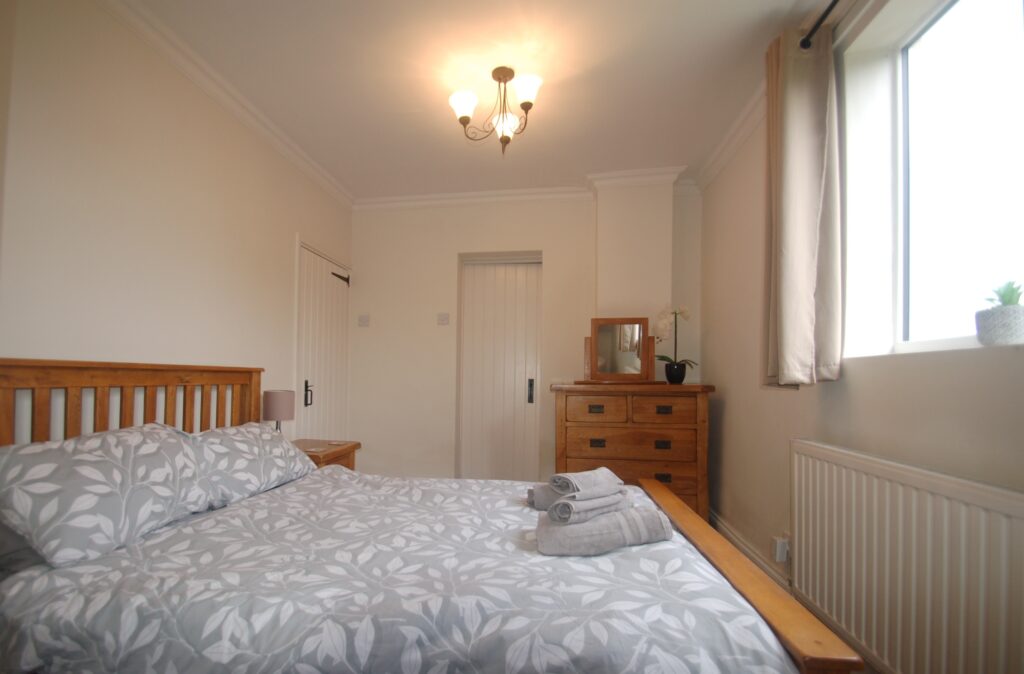 Ground floor double en-suite bedroom